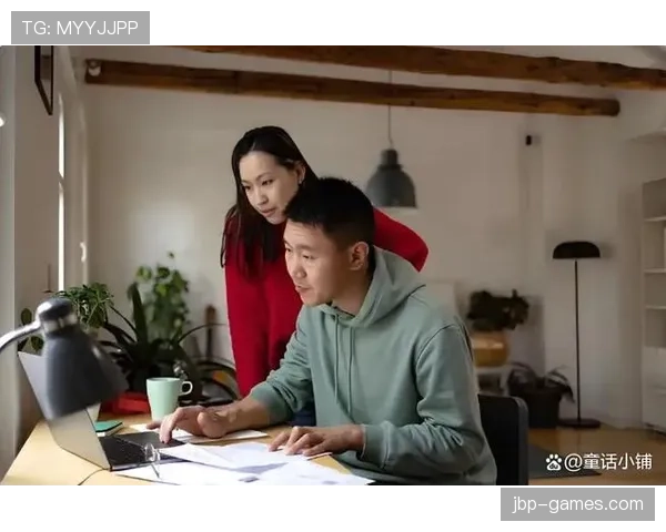 何冰娇刚发的生活照，手表和车子把我的月供都比下去了