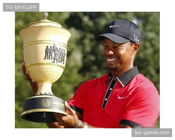 泰格·伍兹的私人飞机上连咖啡机都是镶金的？